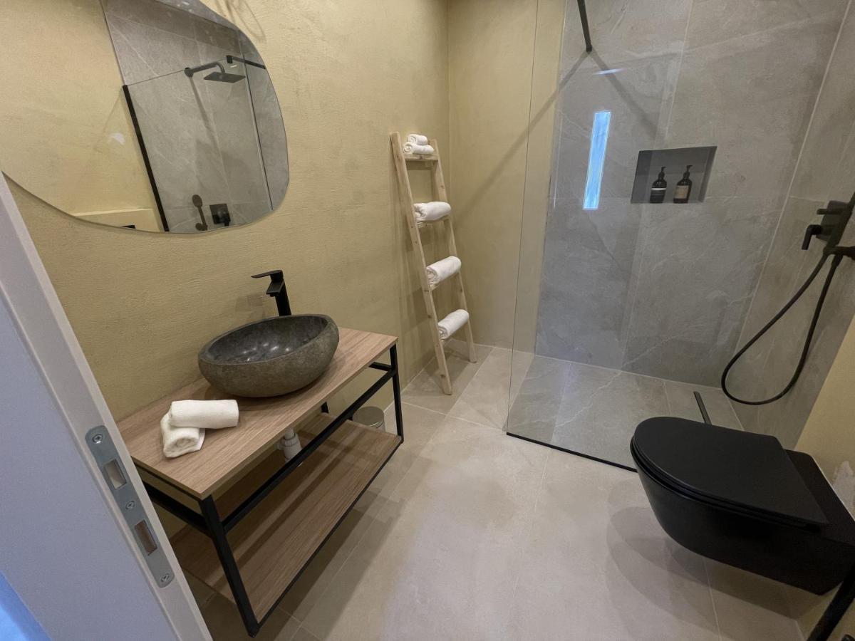 Cozy Apartment Matijas With Private Parking And Terrace Сплит Екстериор снимка